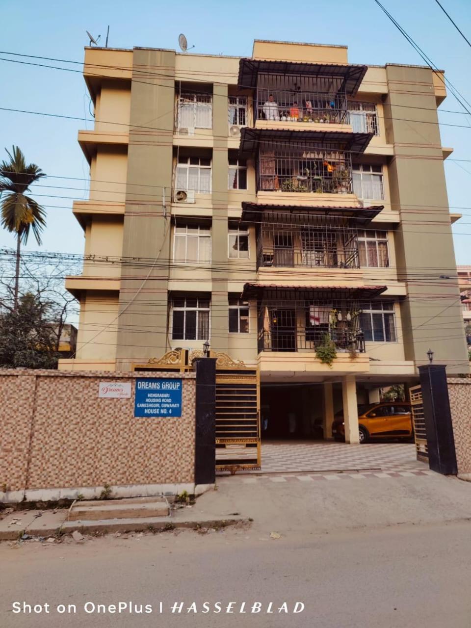 Dreams Abode Studio Apartment Guwahati Bagian luar foto