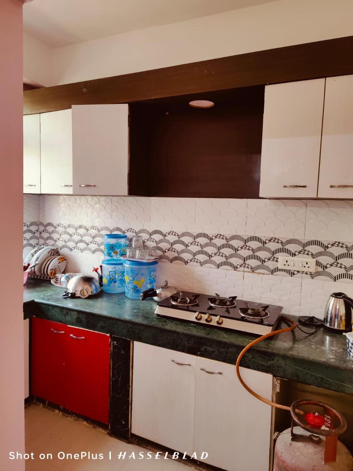 Dreams Abode Studio Apartment Guwahati Bagian luar foto