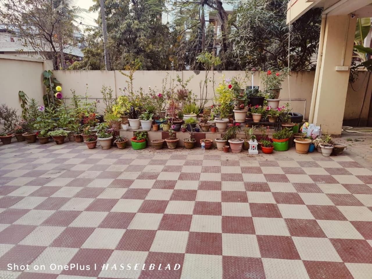 Dreams Abode Studio Apartment Guwahati Bagian luar foto