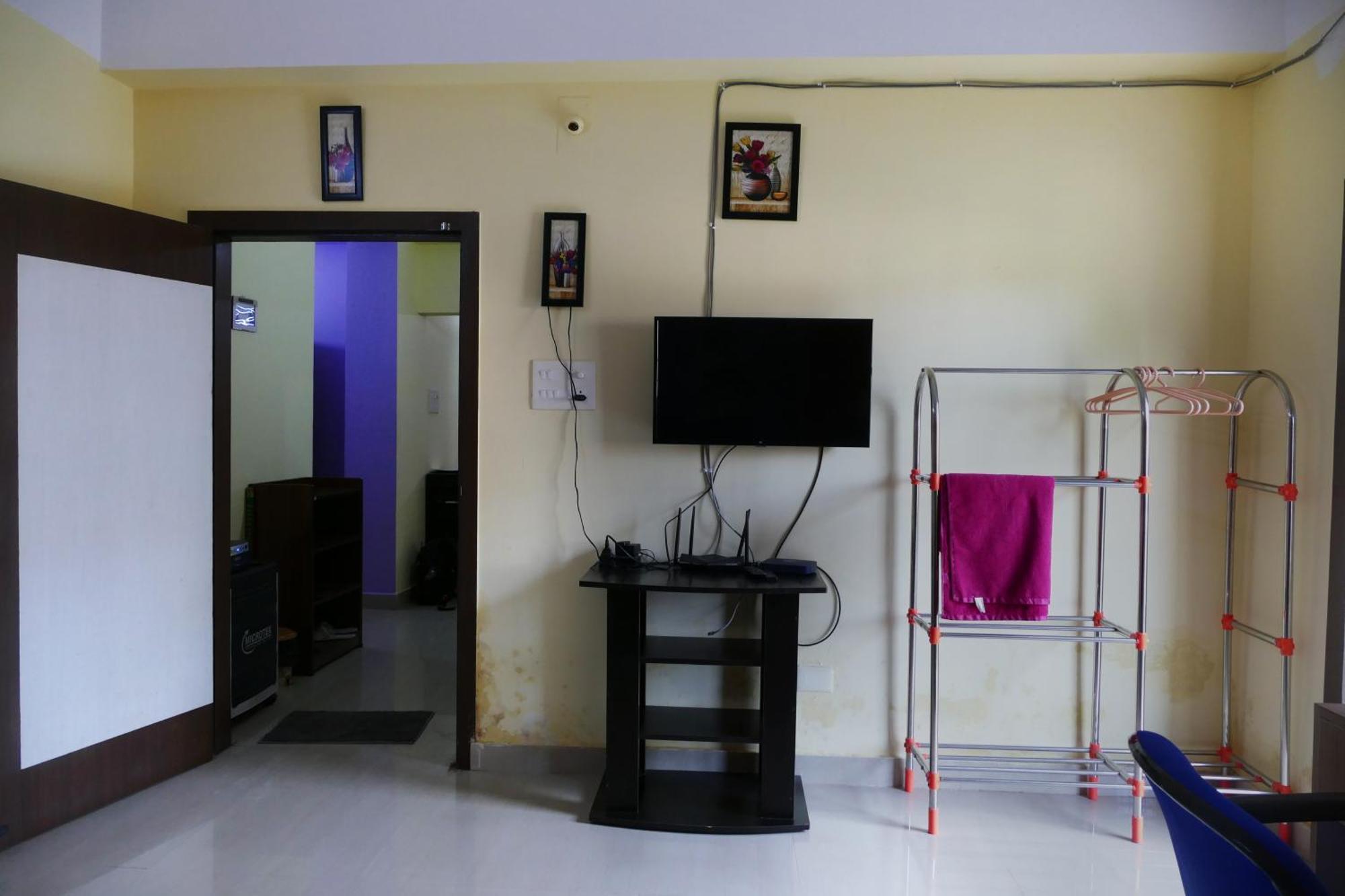 Dreams Abode Studio Apartment Guwahati Bagian luar foto